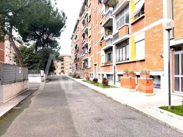 appartamento in vendita a Roma in zona Ostiense