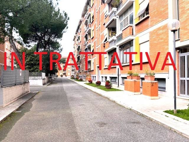 appartamento in vendita a Roma in zona Ostiense