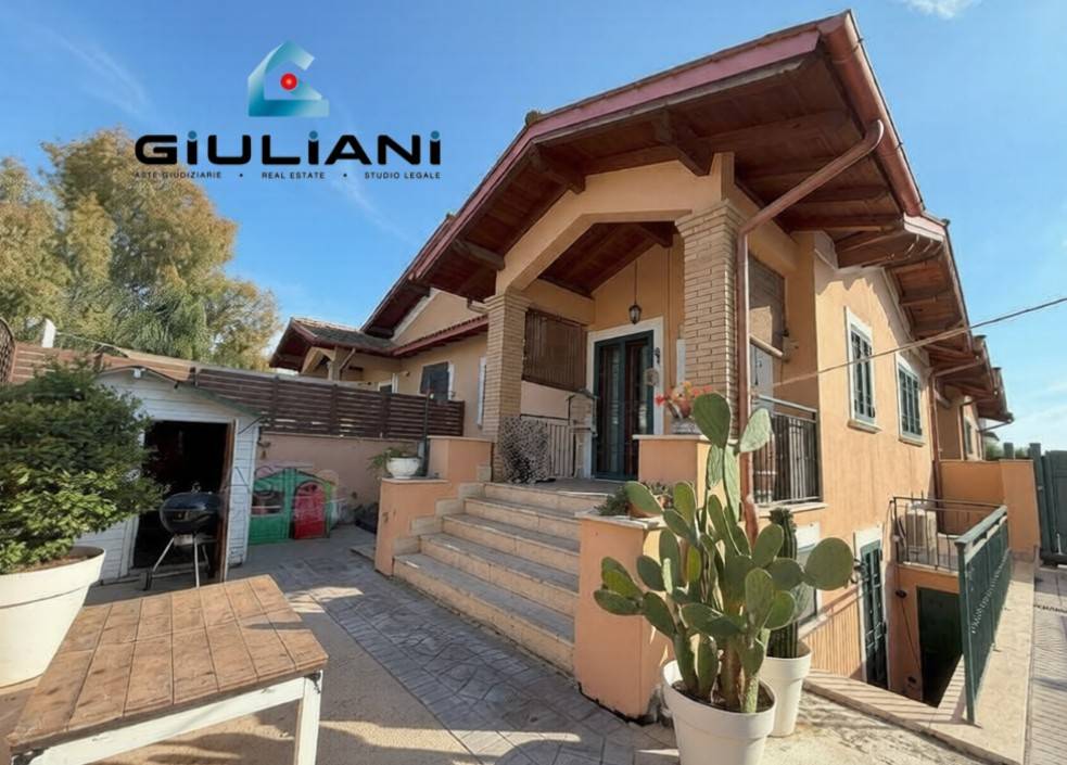 casa indipendente in vendita a Roma in zona Dragona/Bagnoletto