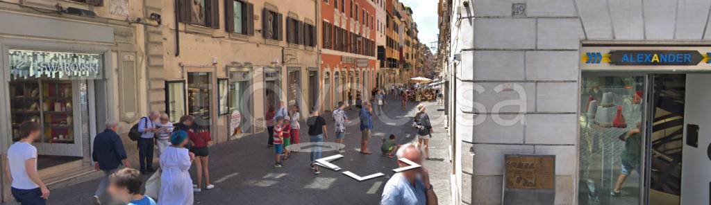 negozio in vendita a Roma in zona Trevi-Colonna