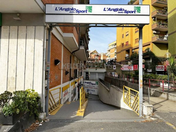 negozio in vendita a Roma in zona Gianicolense