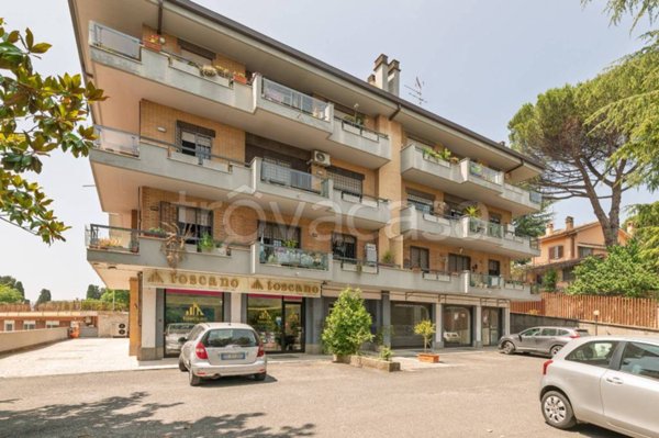 appartamento in vendita a Roma in zona Tor di Quinto