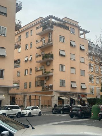 negozio in vendita a Roma in zona Gianicolense