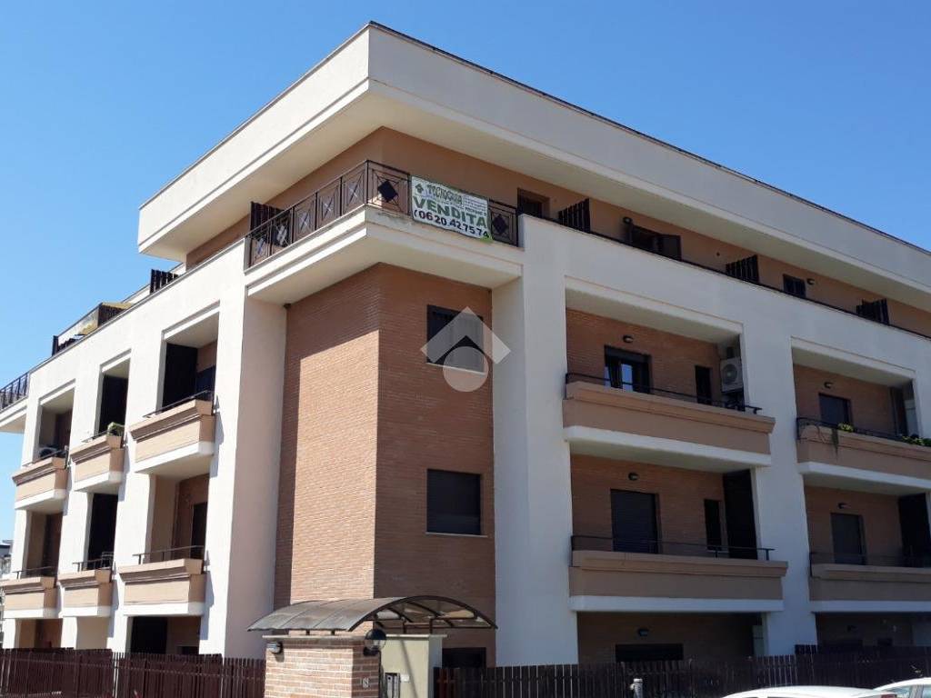 appartamento in vendita a Roma in zona Tor Vergata/Torrenova