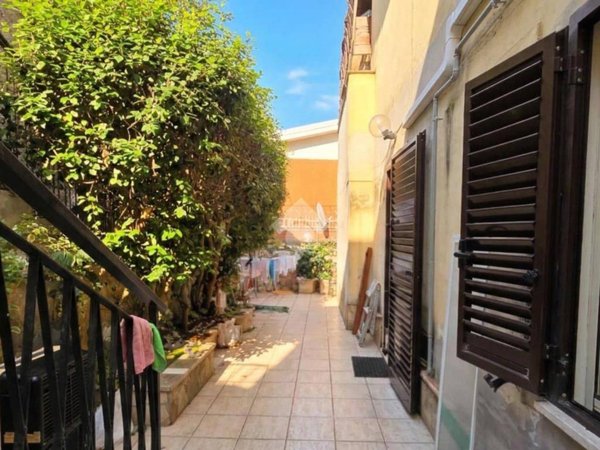 appartamento in vendita a Roma in zona Torrione Cerquetta