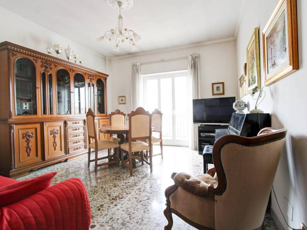 appartamento in vendita a Roma in zona Tuscolano