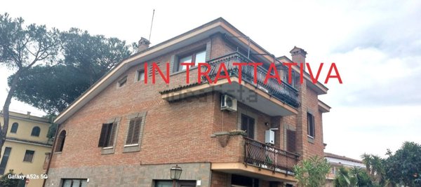 appartamento in vendita a Roma in zona Appio Pignatelli