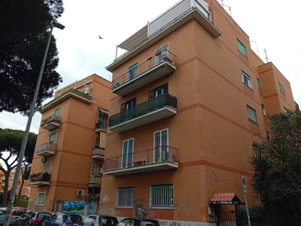appartamento in vendita a Roma in zona Ostia