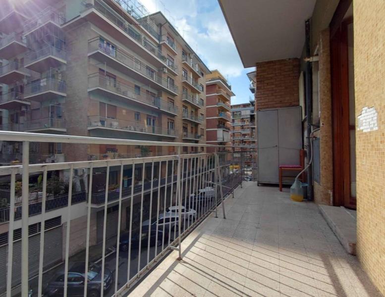 appartamento in vendita a Roma in zona Tuscolano