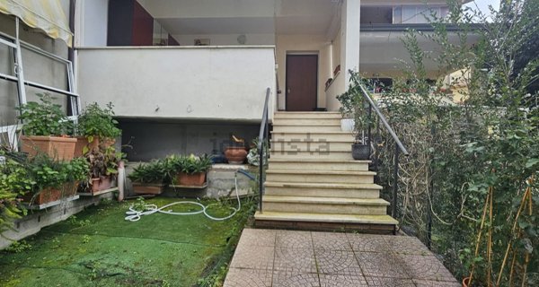 casa indipendente in vendita a Roma in zona Acilia