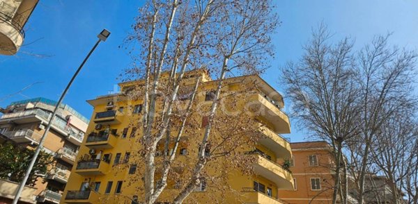 appartamento in vendita a Roma in zona Appio Latino