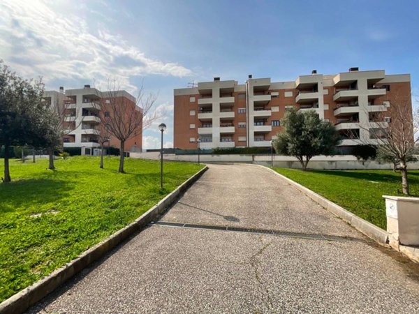 appartamento in vendita a Roma in zona Ponte di Nona