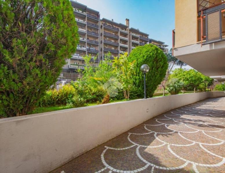 appartamento in vendita a Roma in zona EUR