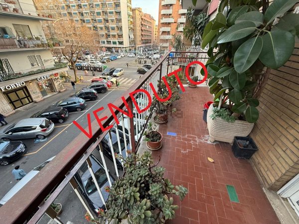 appartamento in vendita a Roma in zona Ostiense