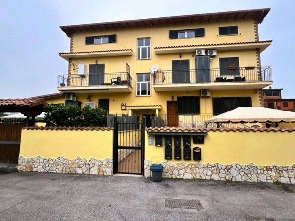 appartamento in vendita a Roma in zona Finocchio