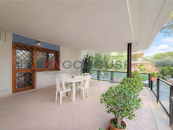 appartamento in vendita a Roma in zona Giuliano Dalmata