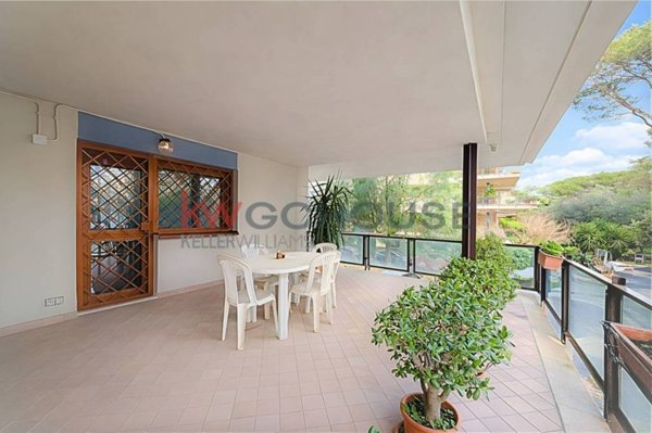 appartamento in vendita a Roma in zona Giuliano Dalmata