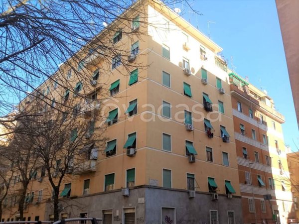 appartamento in vendita a Roma in zona Prenestino-Labicano