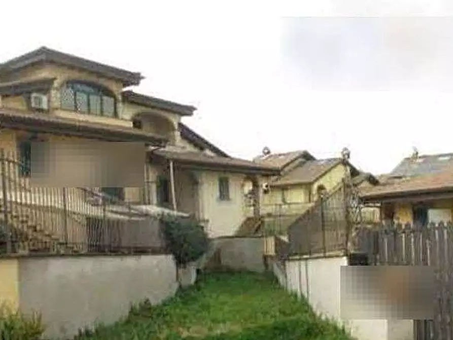 casa indipendente in vendita a Roma