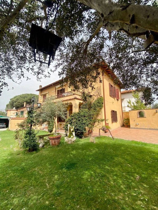 casa indipendente in vendita a Roma in zona Osteria del Curato