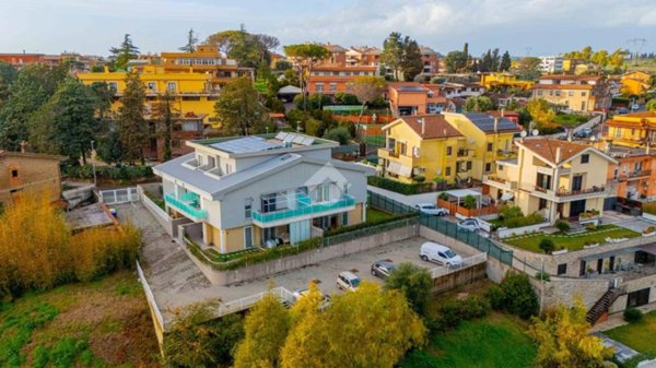 appartamento in vendita a Roma in zona Ponte Galeria
