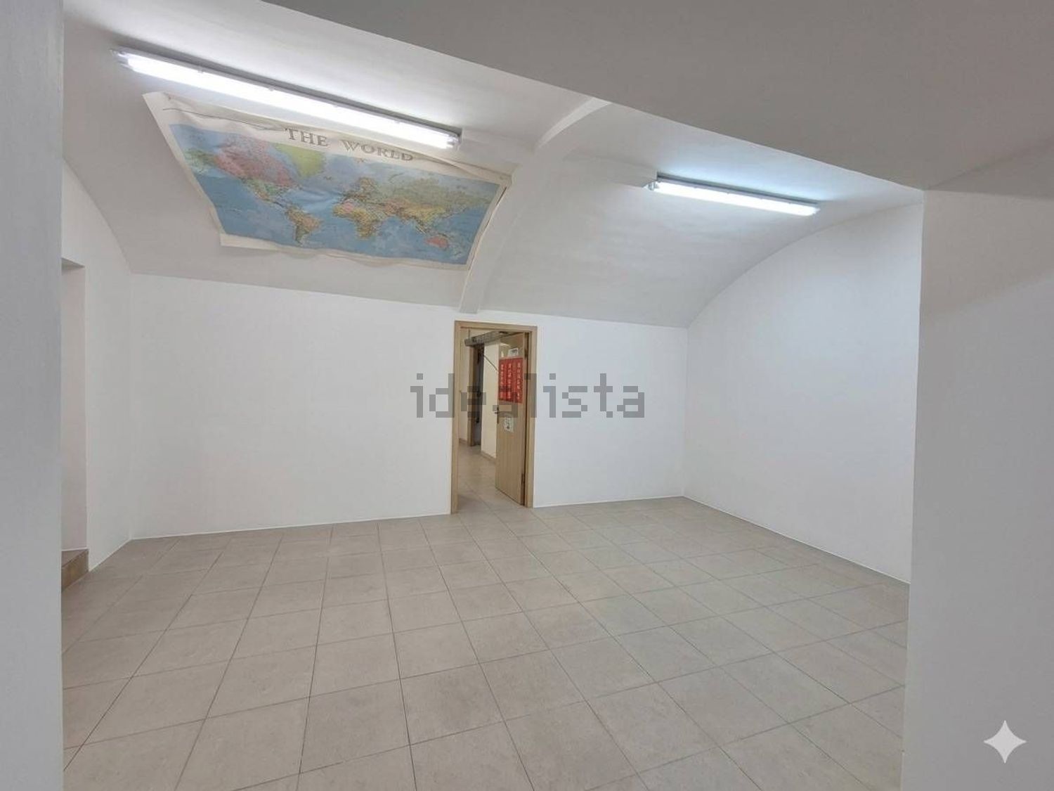 locale commerciale in vendita a Roma in zona Esquilino