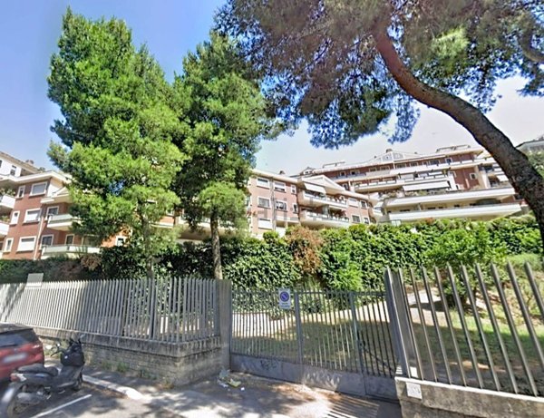 appartamento in vendita a Roma in zona Ardeatino