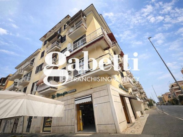 appartamento in vendita a Roma in zona Prenestino-Centocelle