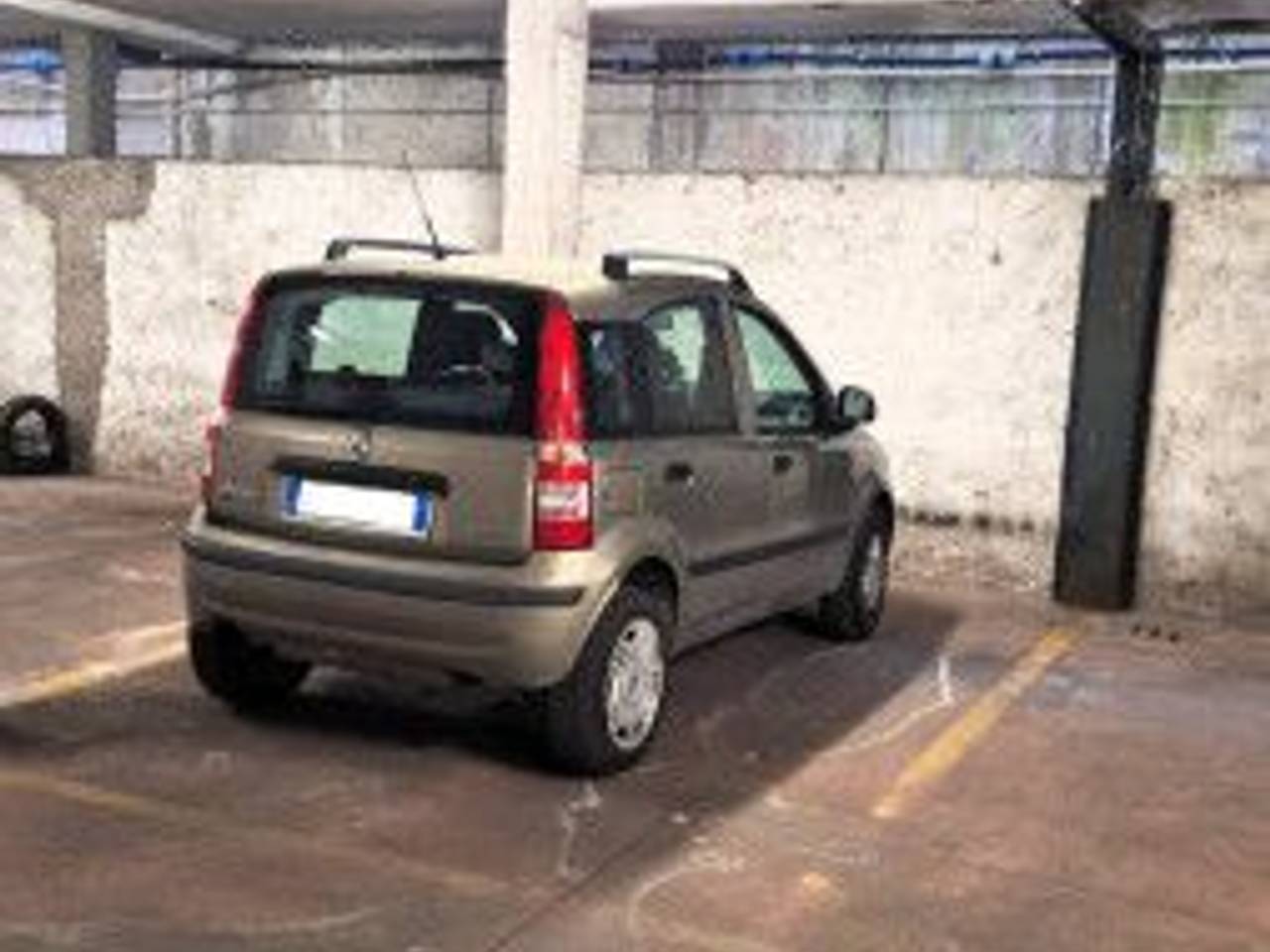 negozio in vendita a Roma in zona Ardeatino