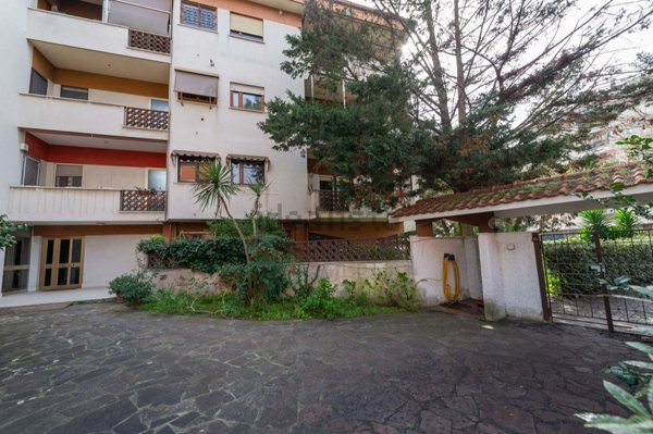 appartamento in vendita a Roma in zona Ostia