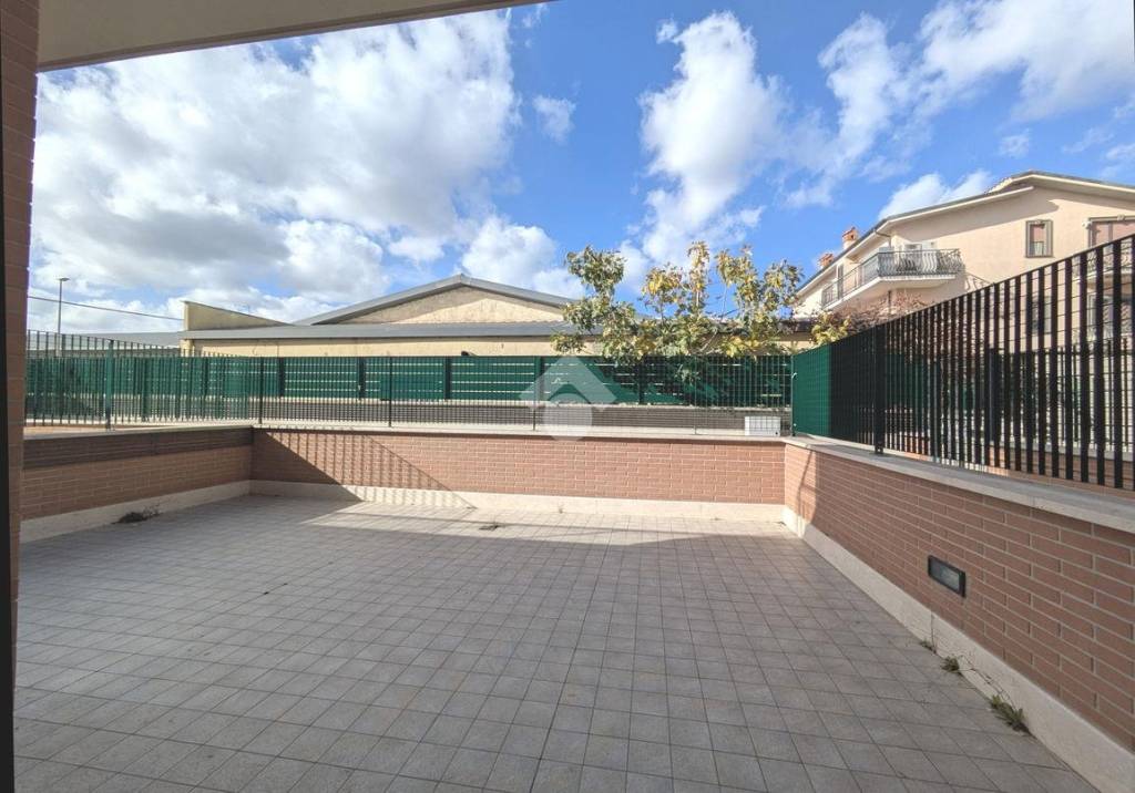 appartamento in vendita a Roma in zona Osteria del Curato