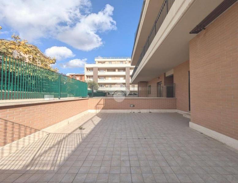 appartamento in vendita a Roma in zona Osteria del Curato