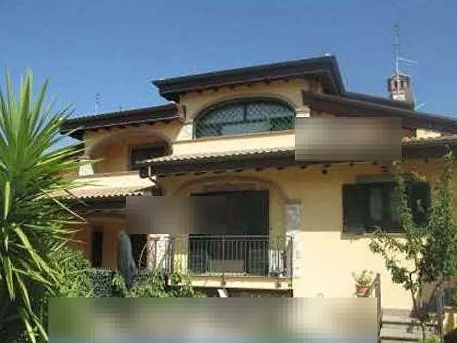 casa indipendente in vendita a Roma