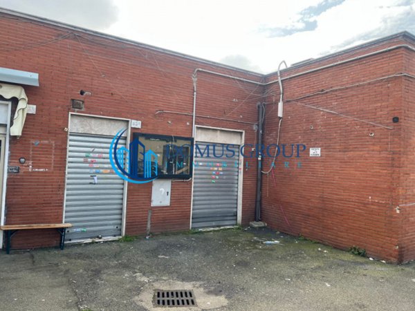 negozio in vendita a Roma in zona Montespaccato
