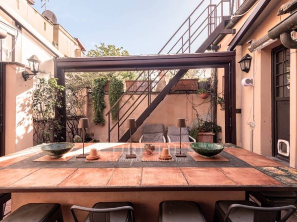 appartamento in vendita a Roma in zona Trastevere