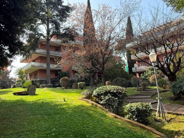 appartamento in vendita a Roma in zona Gianicolense