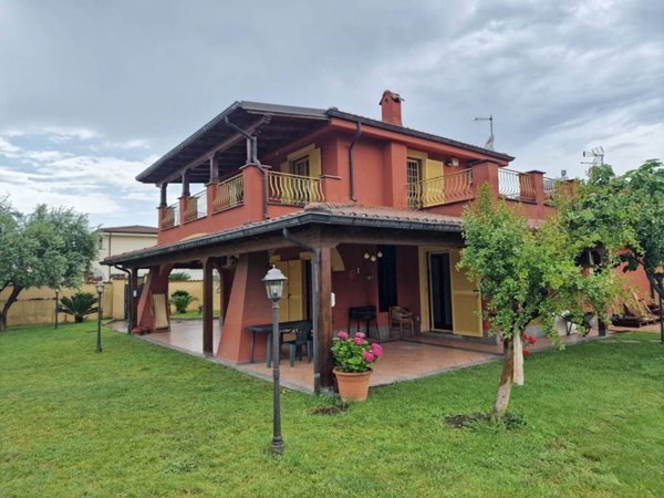 appartamento in vendita a Roma in zona Colle del Sole