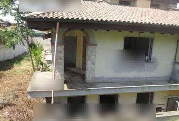 casa indipendente in vendita a Roma