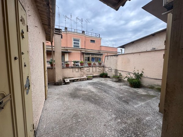 appartamento in vendita a Roma in zona Prenestino-Centocelle