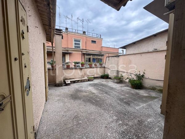 appartamento in vendita a Roma in zona Prenestino-Centocelle