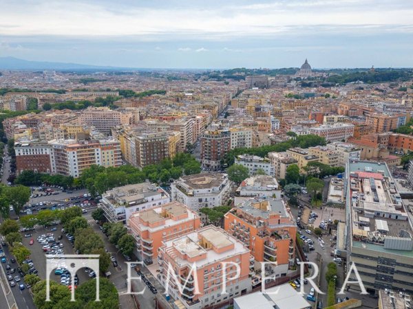 appartamento in vendita a Roma in zona Della Vittoria