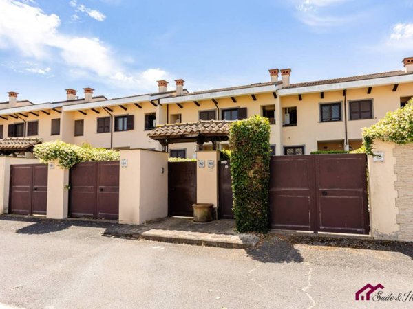 casa indipendente in vendita a Roma in zona Infernetto