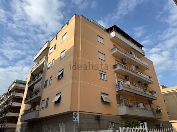 appartamento in vendita a Roma in zona Ostia