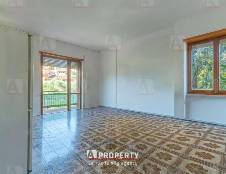 appartamento in vendita a Roma in zona Tomba di Nerone