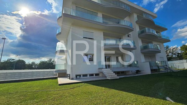 appartamento in vendita a Roma in zona Ostia