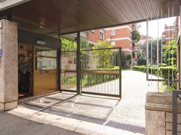 appartamento in vendita a Roma in zona Ostiense