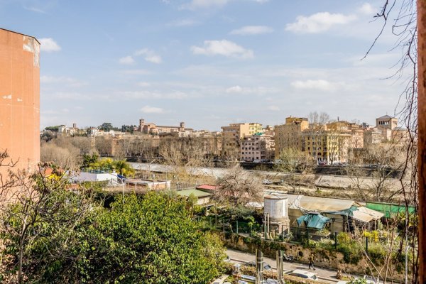 appartamento in vendita a Roma in zona Portuense