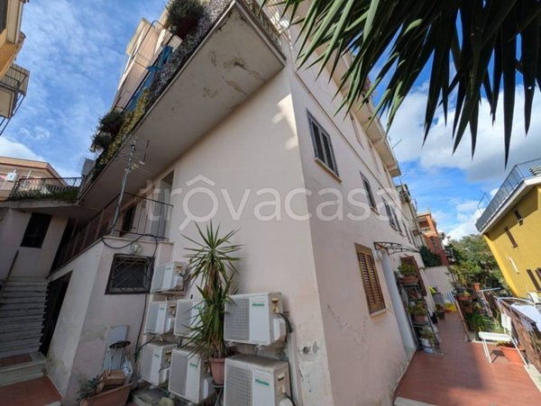 monolocale in vendita a Roma in zona Colle del Sole