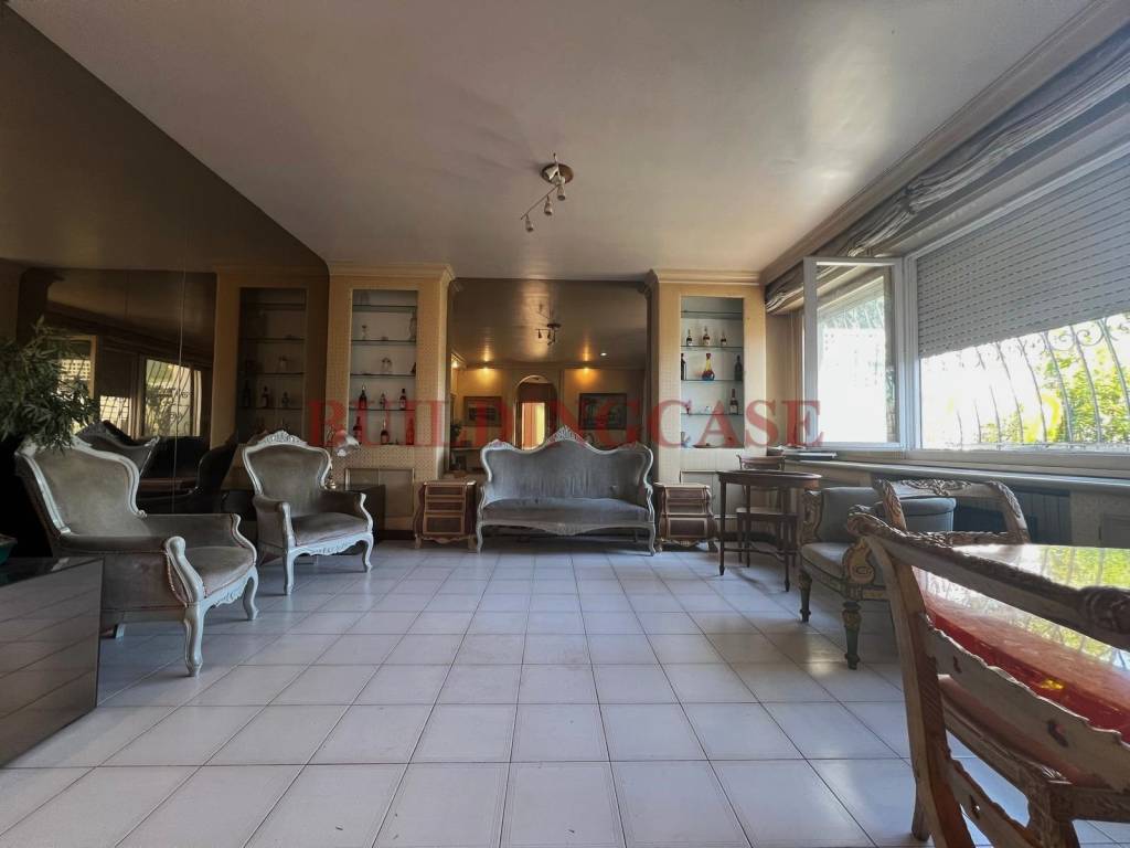 appartamento in vendita a Roma in zona Ostiense