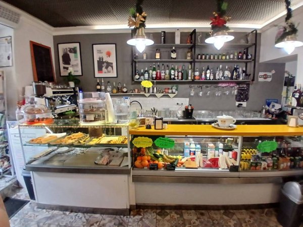 negozio in vendita a Roma in zona Nomentano